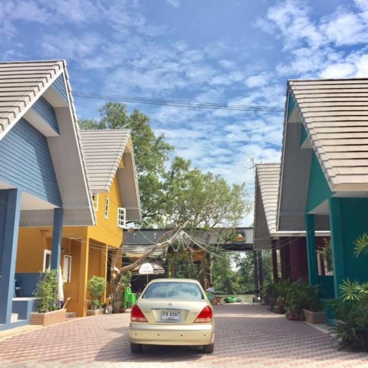 Baan Bon Resort Bang Tabun Phetcsaburi Kültér fotó