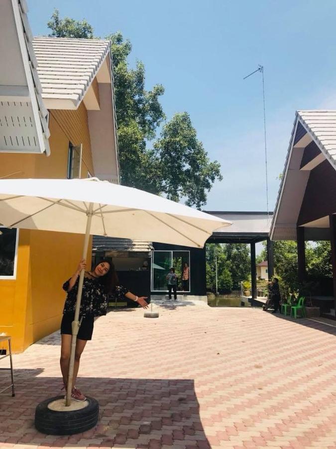 Baan Bon Resort Bang Tabun Phetcsaburi Kültér fotó