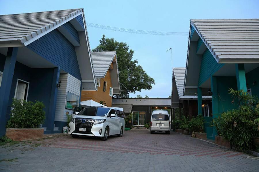 Baan Bon Resort Bang Tabun Phetcsaburi Kültér fotó